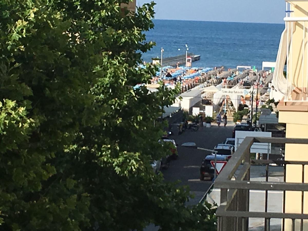 Hotel Rebola Rimini Dış mekan fotoğraf